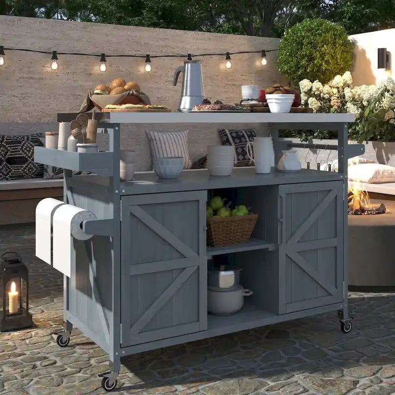Îlot de cuisine d'extérieur, chariot de bar roulant et meuble de rangement, table de barbecue d'extérieur en bois massif de style ferme avec plateau en acier inoxydable