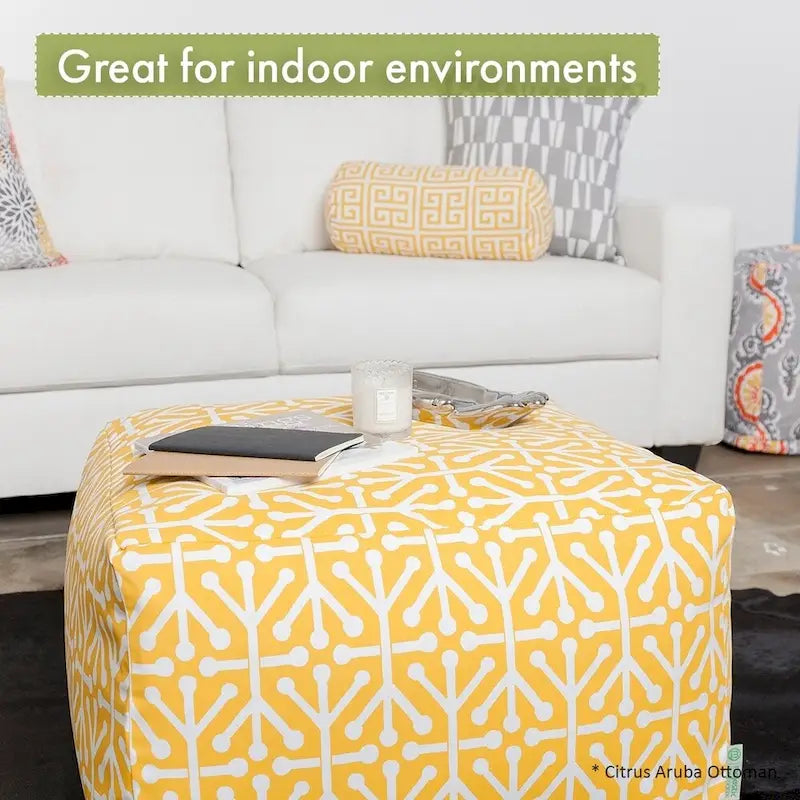 Pouf ottoman d'intérieur en velours